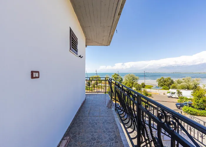 Red House 1&2 By Pikhost 公寓 Široka