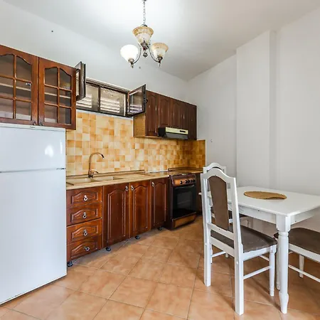 Red House 1&2 By Pikhost *