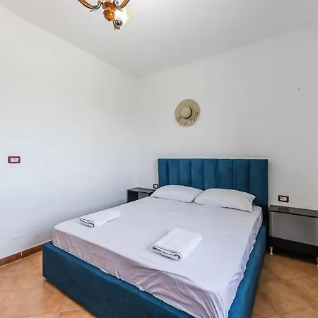 Red House 1&2 By Pikhost Shirokë