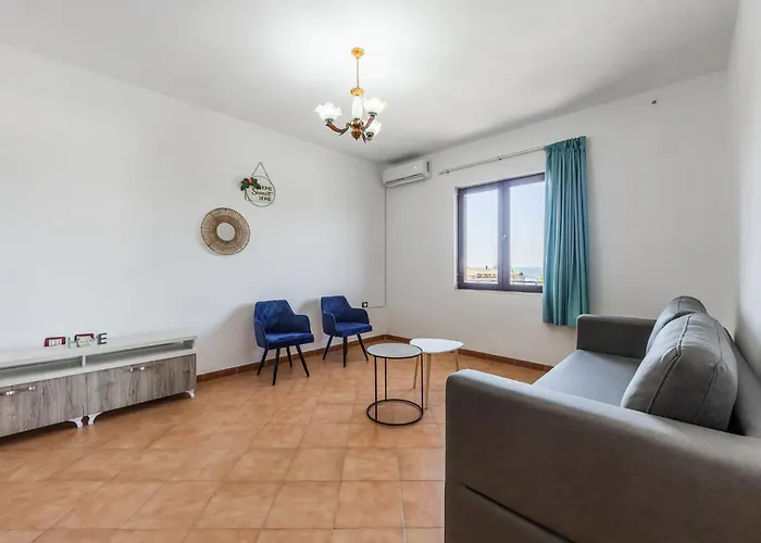 Red House 1&2 By Pikhost Apartmán *