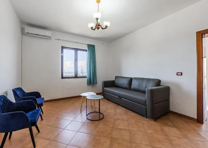 Red House 1&2 By Pikhost